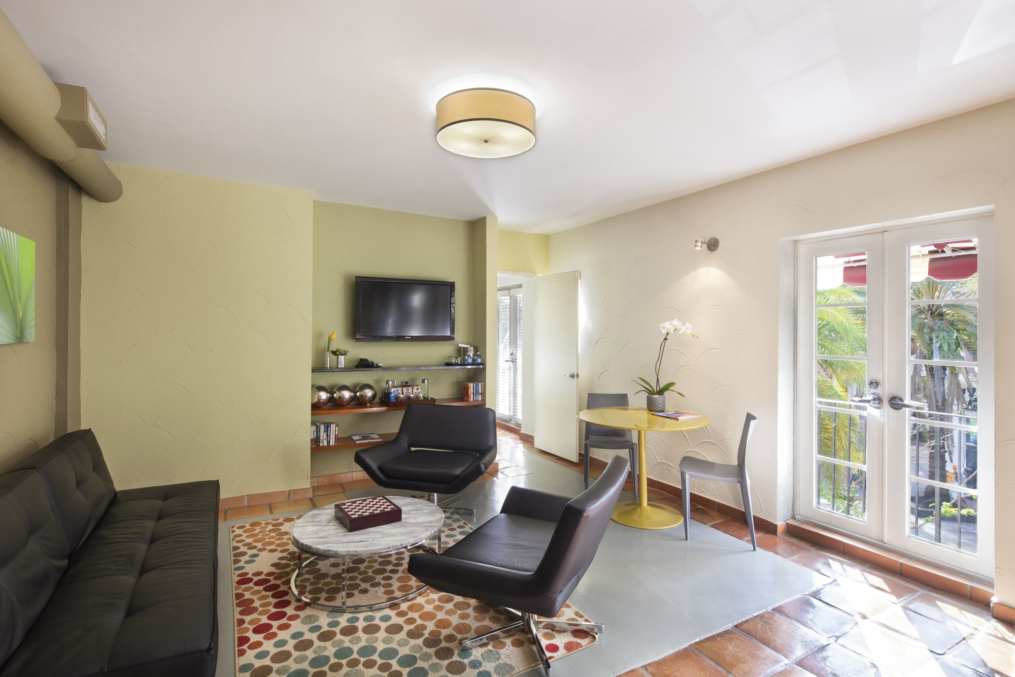 Фото Kasa El Paseo Miami Beach