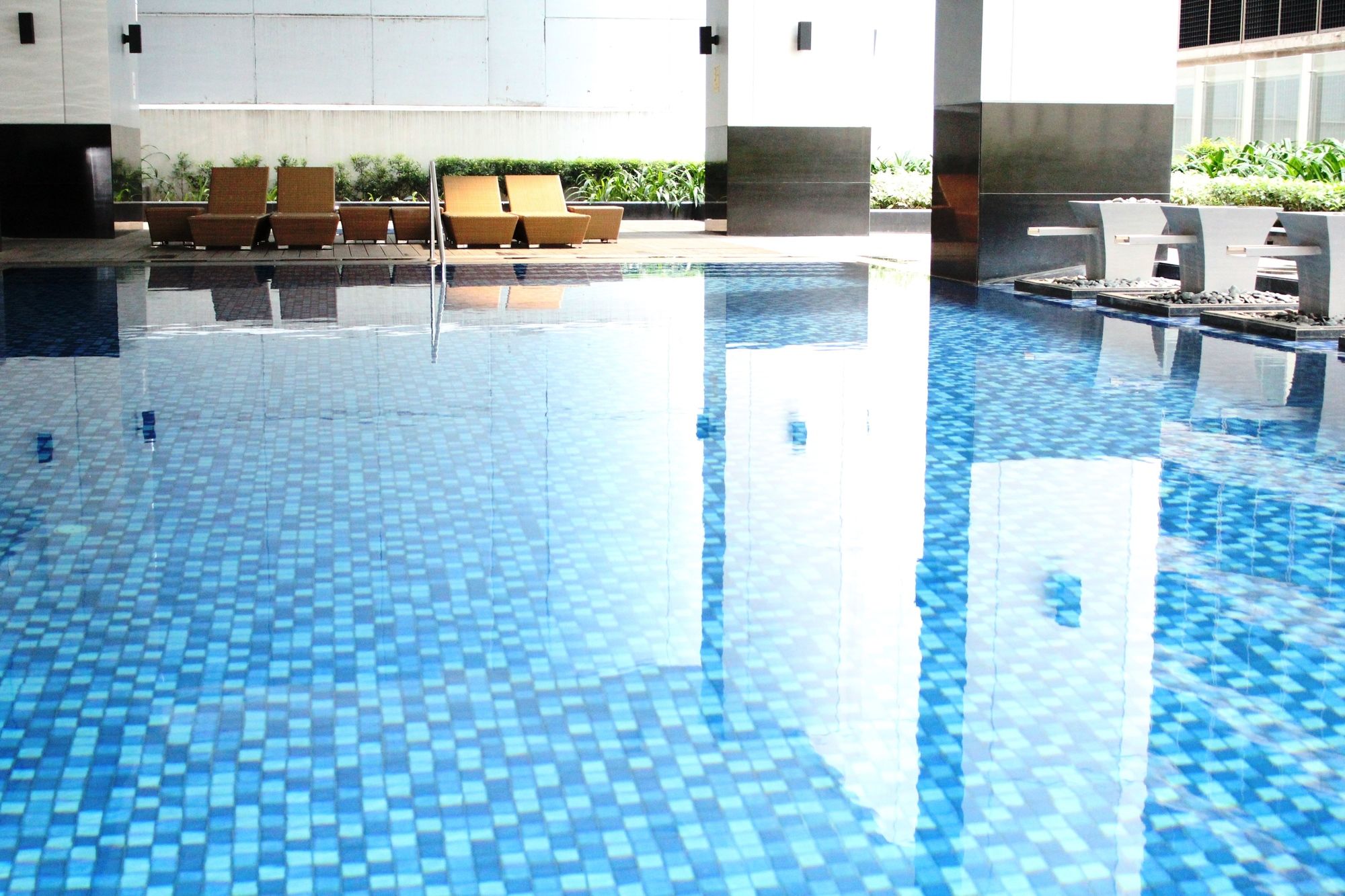 Фото CSuites at Two Central Residences