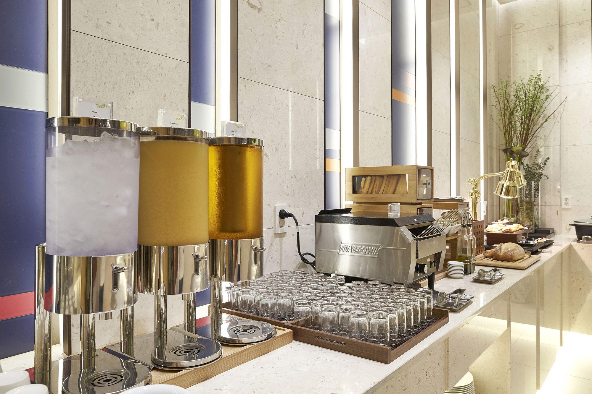 Фото Aloft Seoul Myeongdong