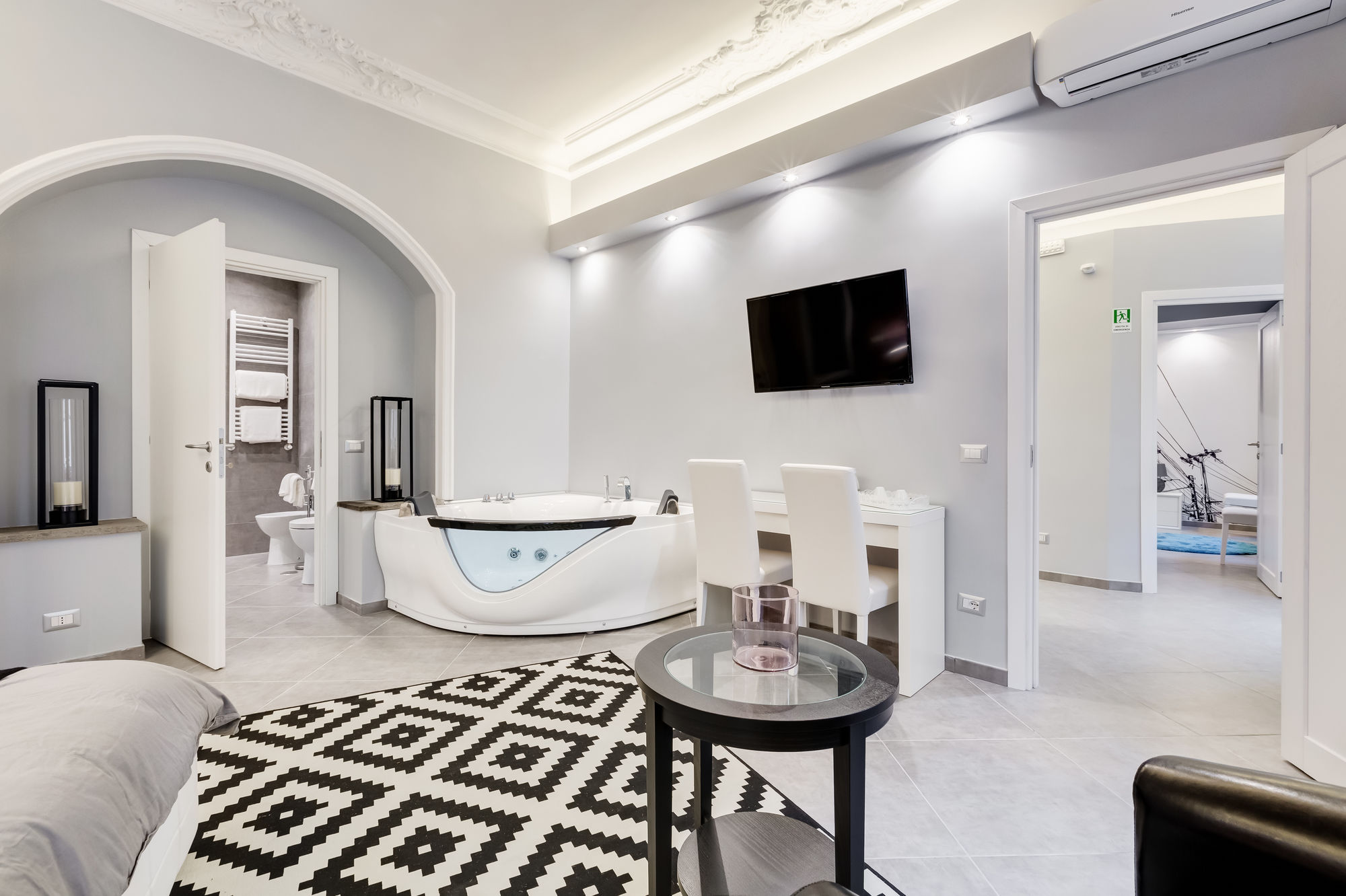 Фото Maison Degli Artisti Suites