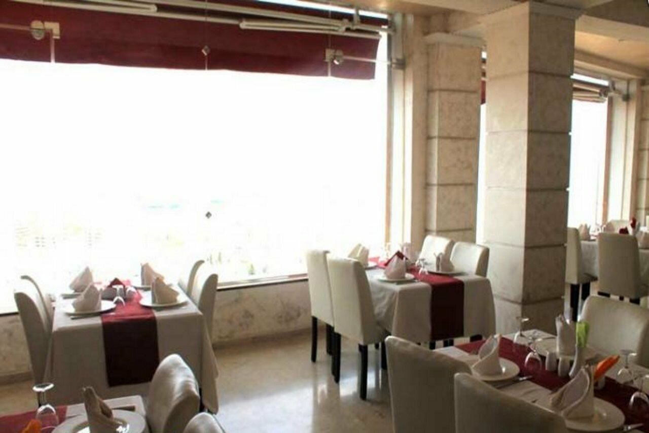 Фото Hotel Ikram El Dhayf