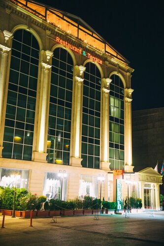 Гостиница Emerald Suite в Баку