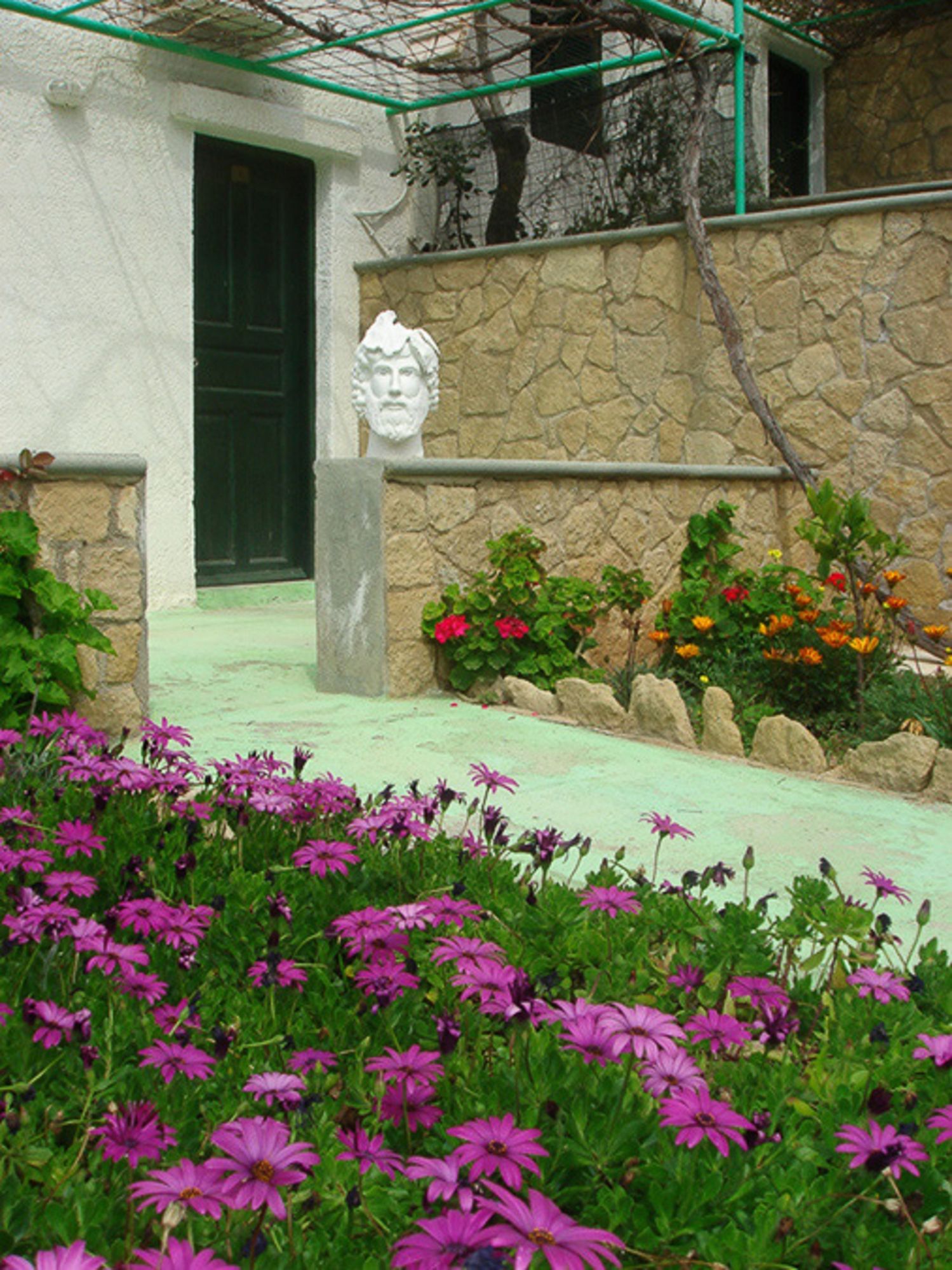 Фото Finiki View Hotel Apartments