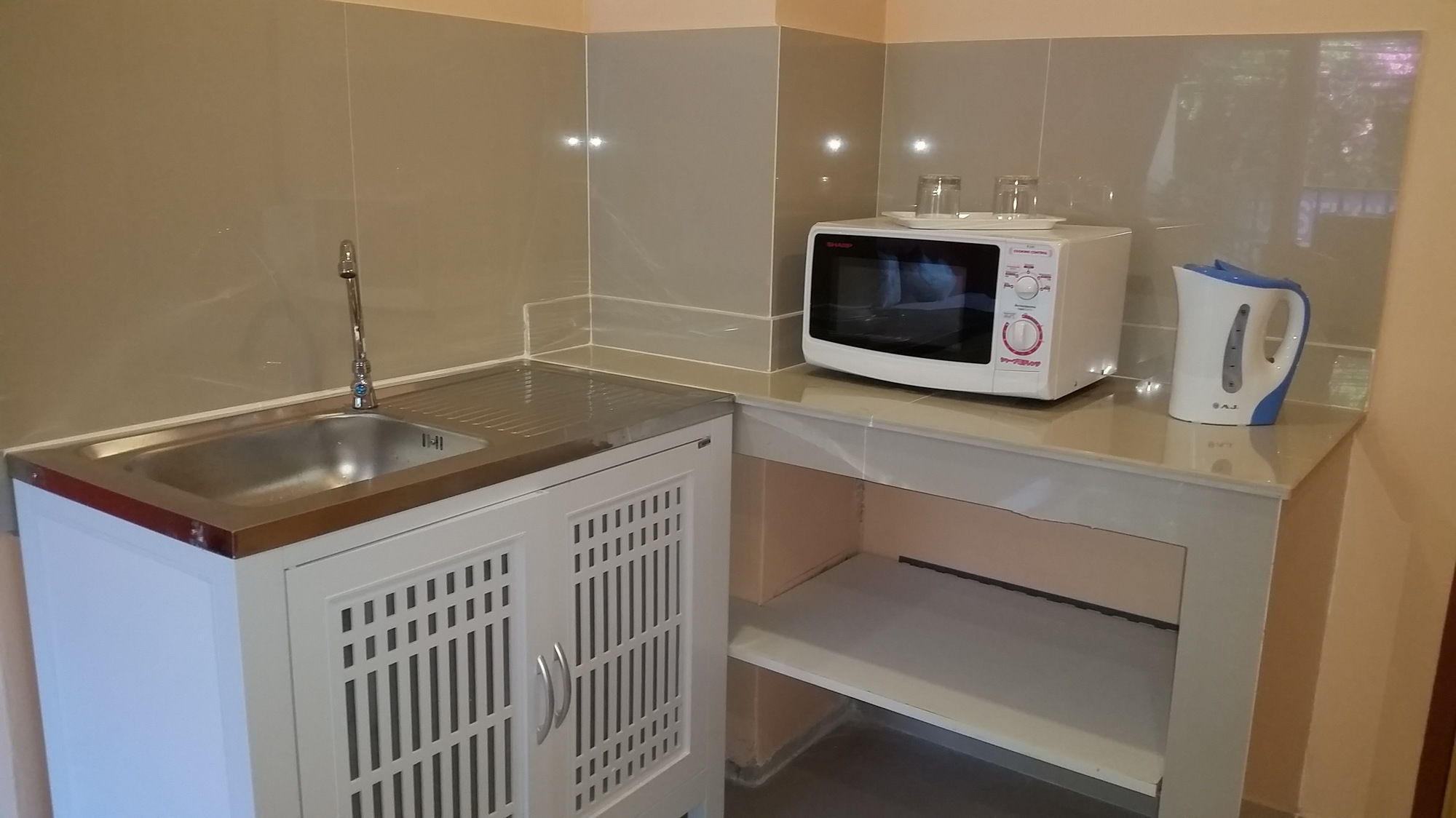 Фото Patamnak Beach Guesthouse