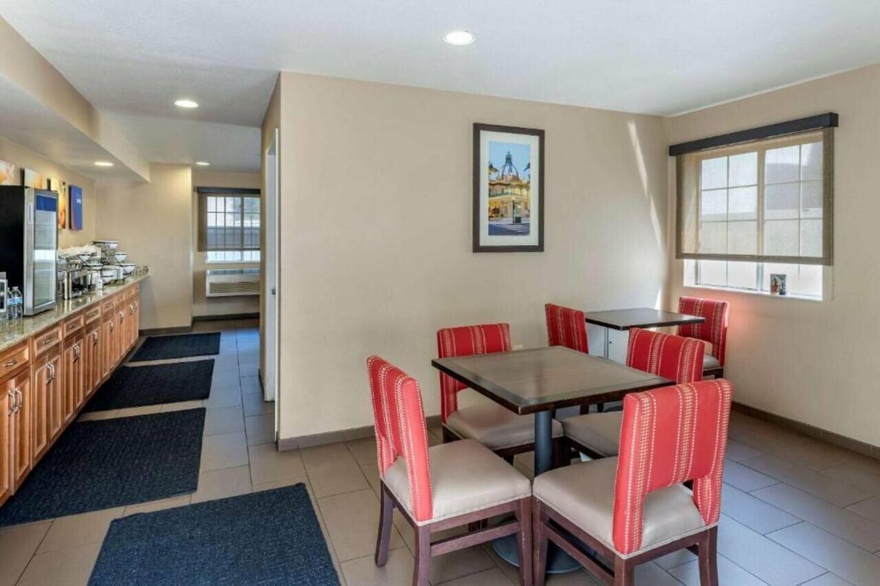 Фото Comfort Inn Redwood City