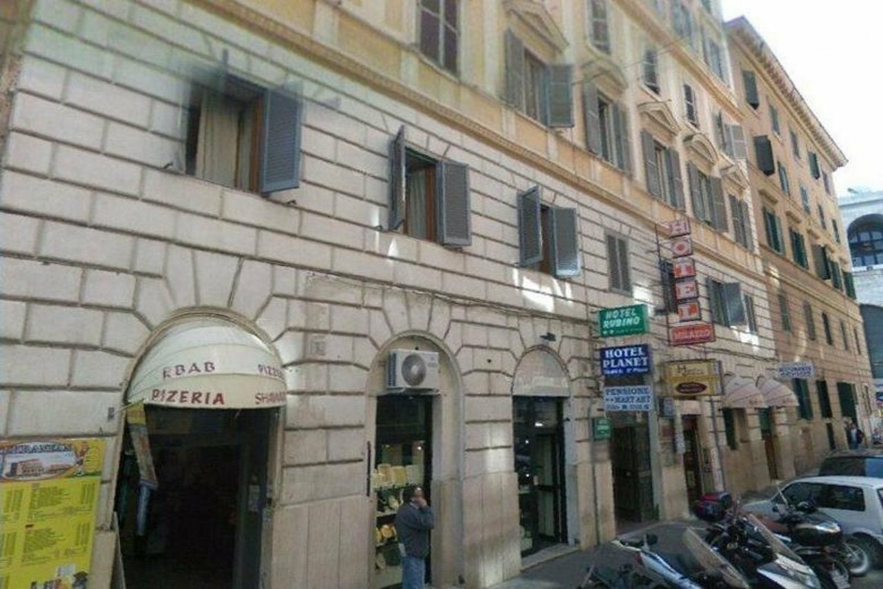 Фото отеля 1