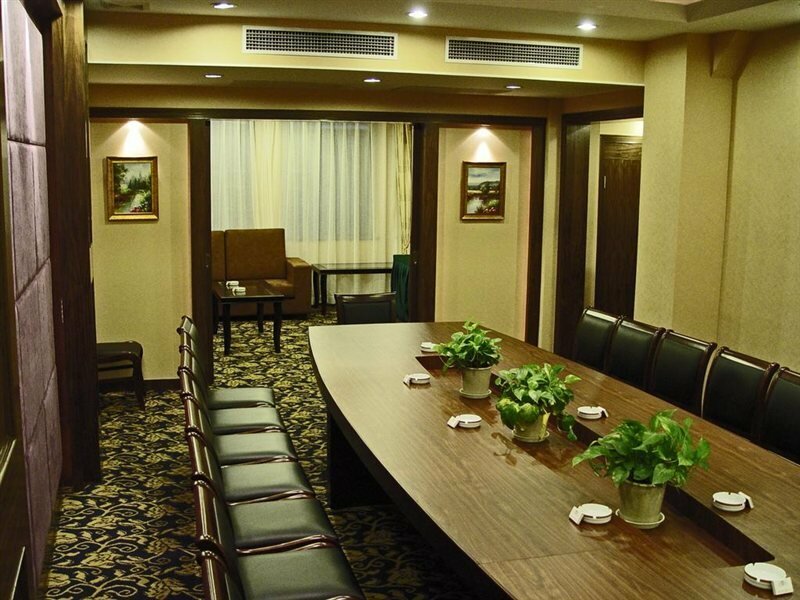 Фото Metropolo Classiq Shanghai Bund Circle