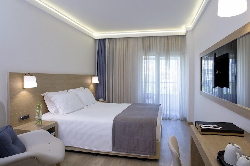 Фото Golden Age Hotel