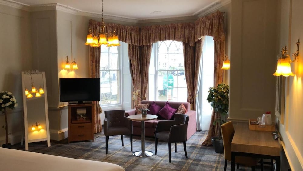 Фото Arnos Manor Hotel