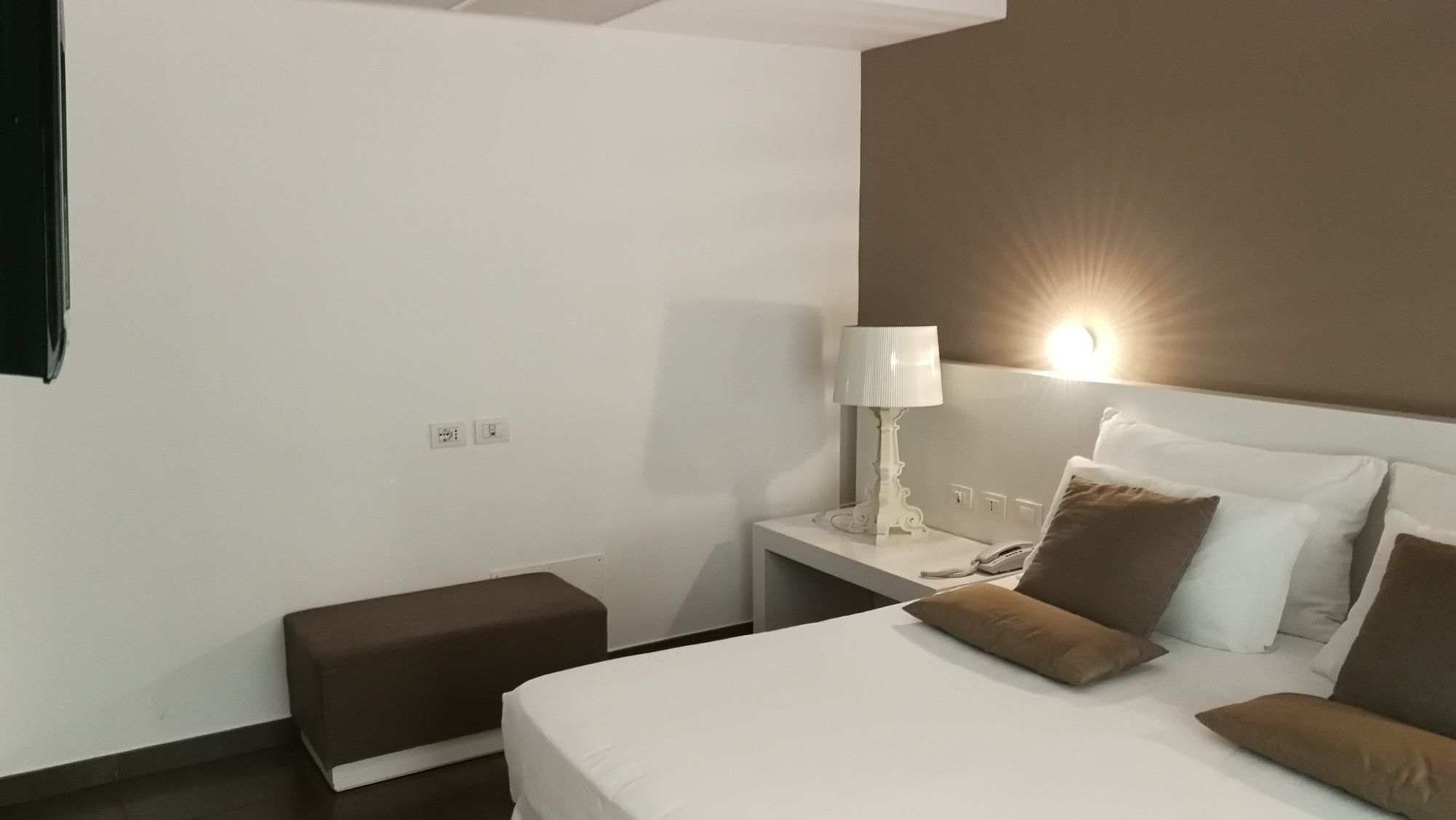 Фото Light Guest House