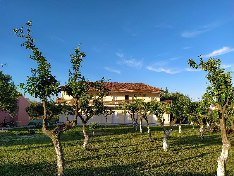 Фото Апарт-отель Ever Green