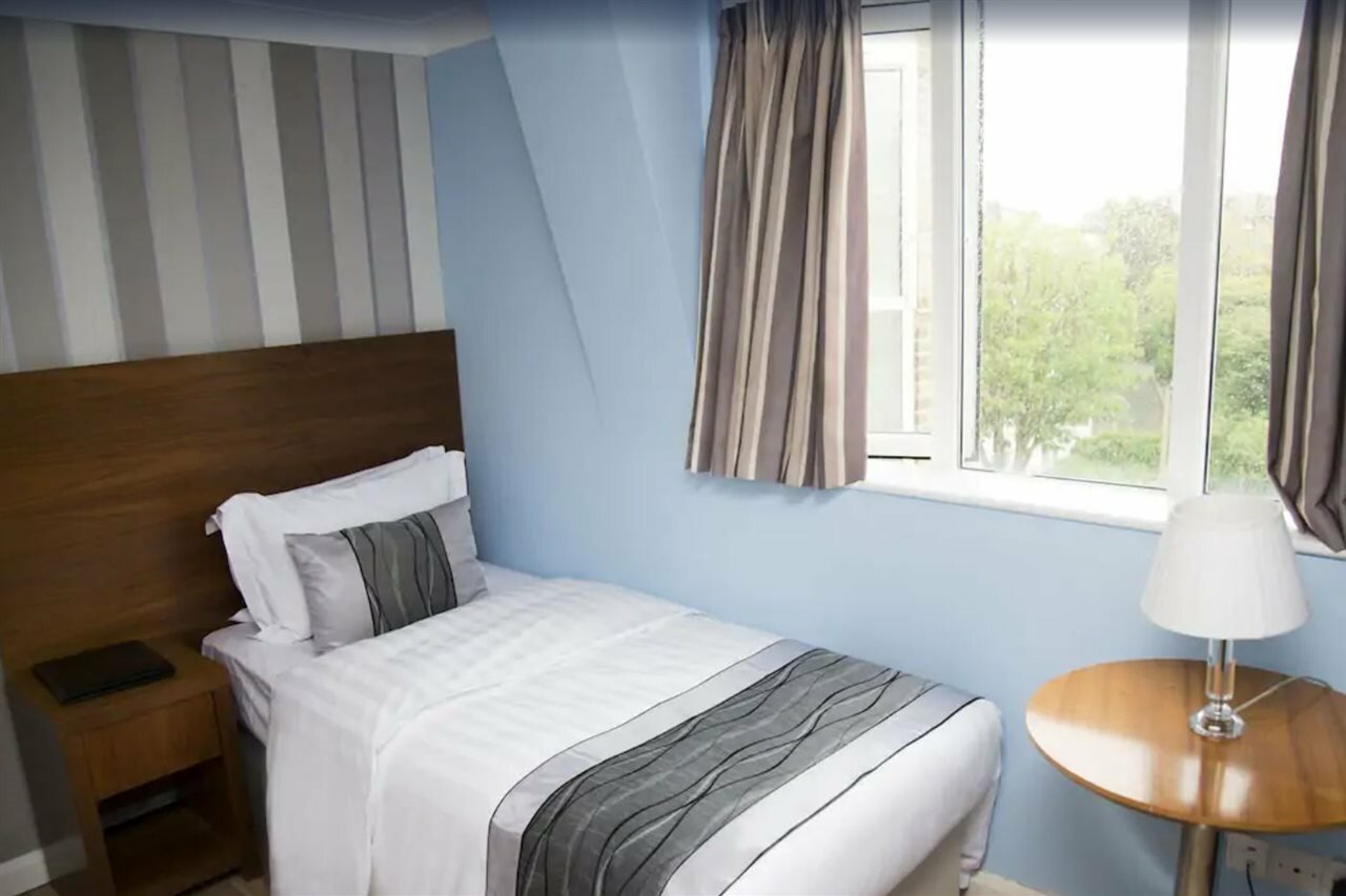 Фото The New London Carlton Hotel & Service Apartments