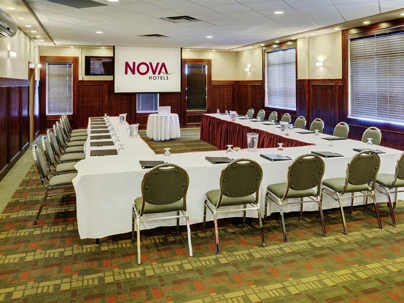 Фото Chateau Nova Kingsway