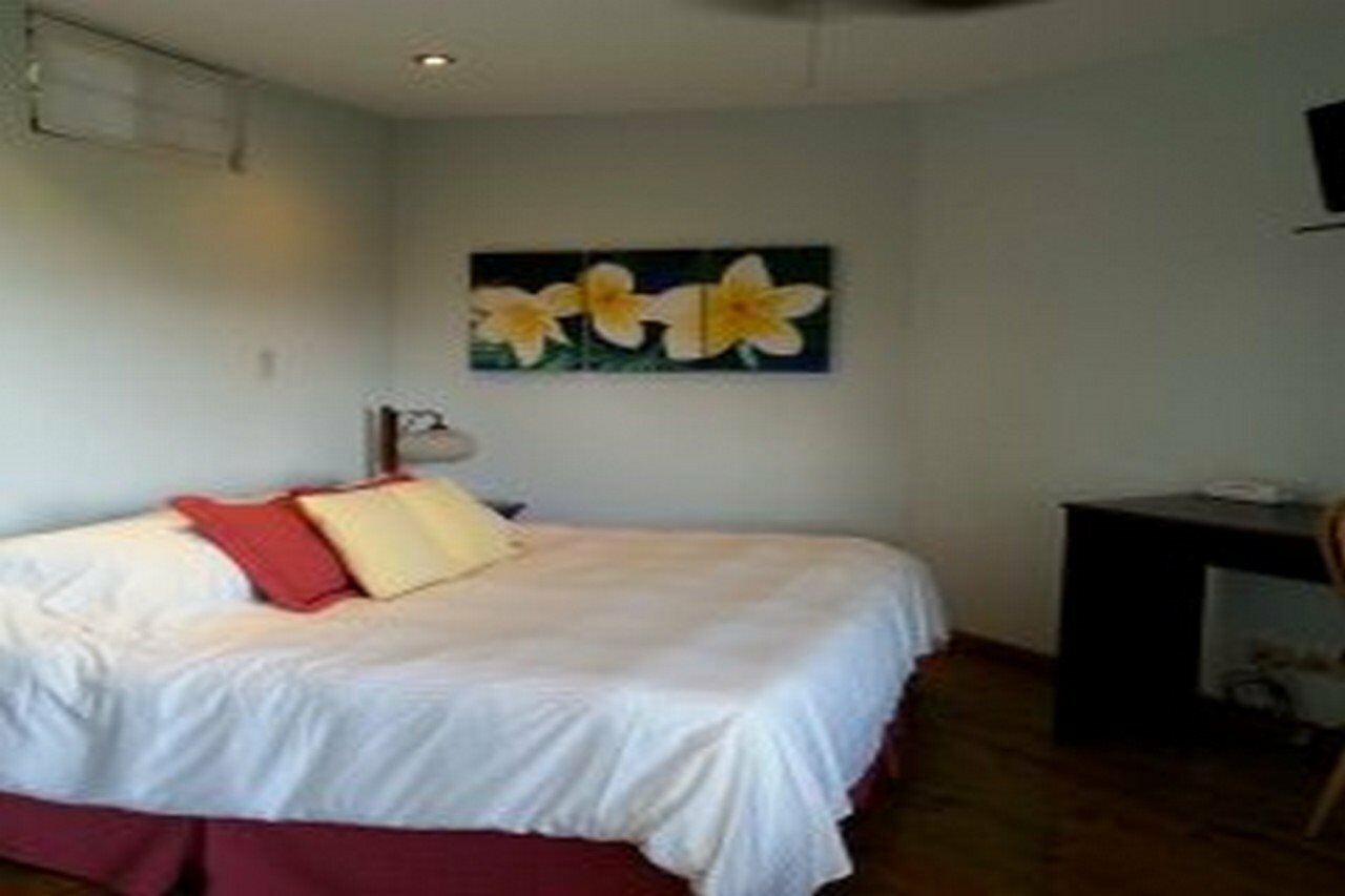 Фото Boutique Hotel Out of Bounds Costa Rica