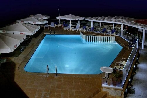 Внешний вид отеля Jo-An Beach Hotel в Ретимноне, фото 3