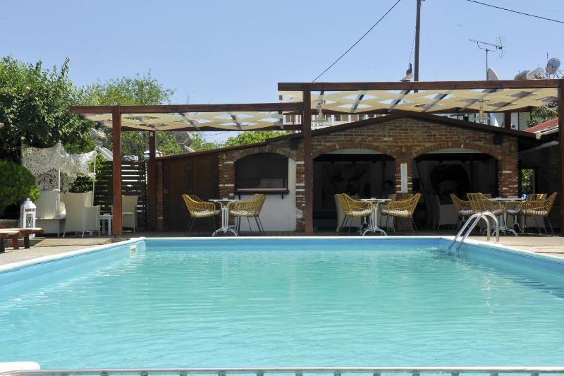 Фото Yalis Studios