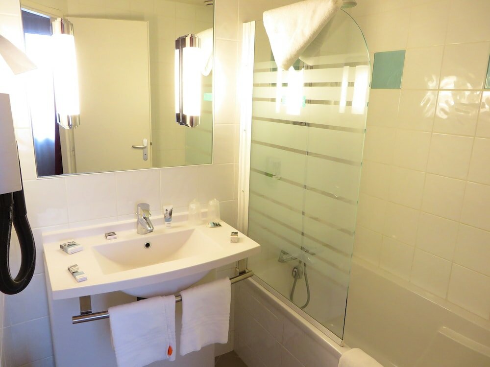 Фото Mercure Luxeuil-les-Bains Hexagone