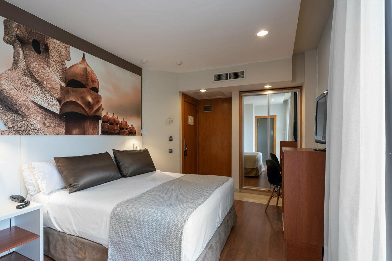 Фото Catalonia Gracia Hotel