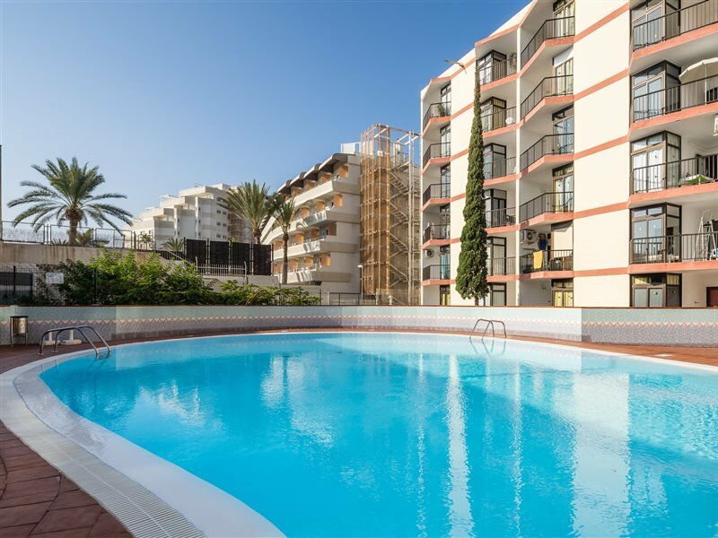 Фото RT-Apartamentos Guinea