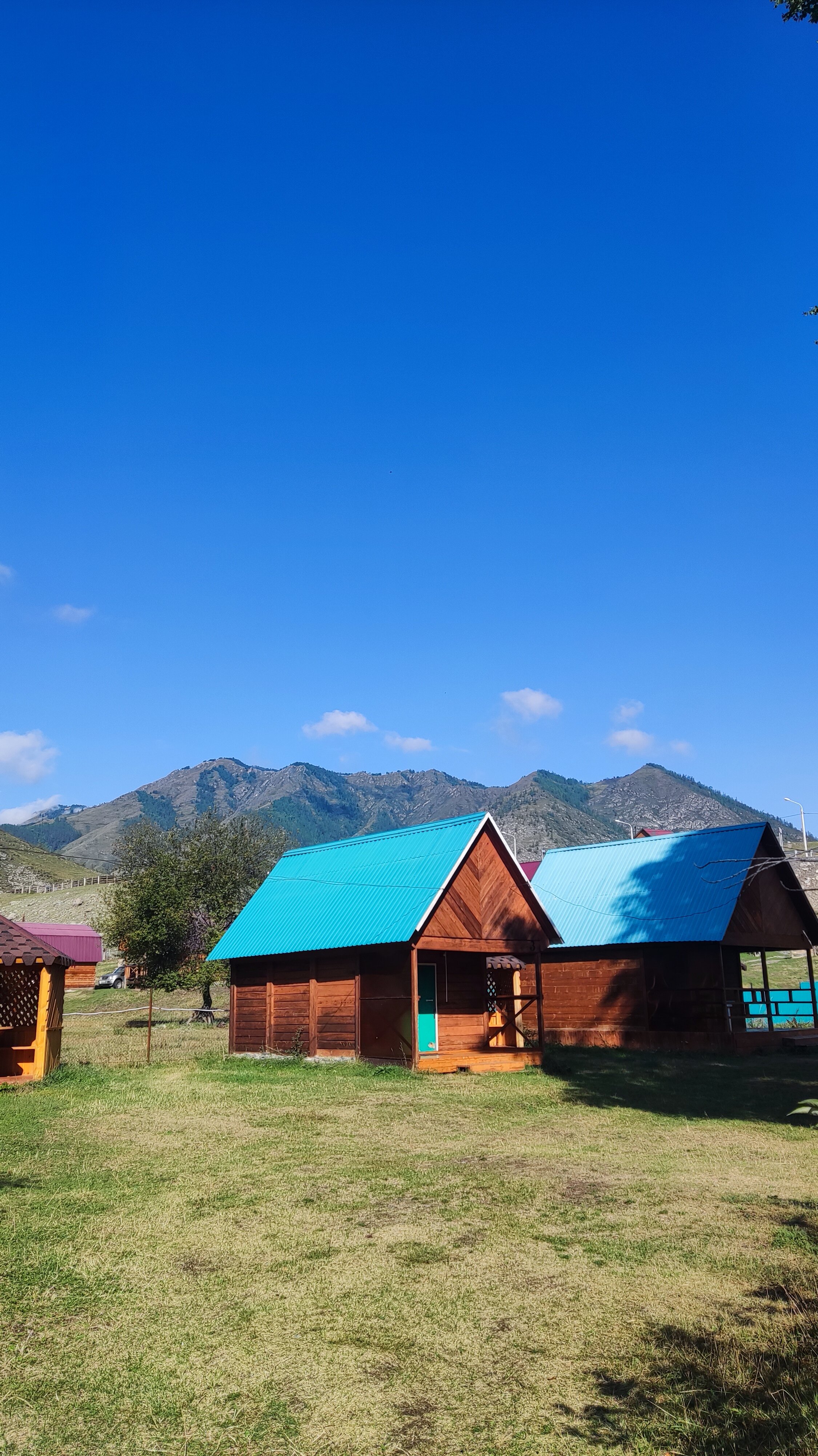 Фото Эркелей