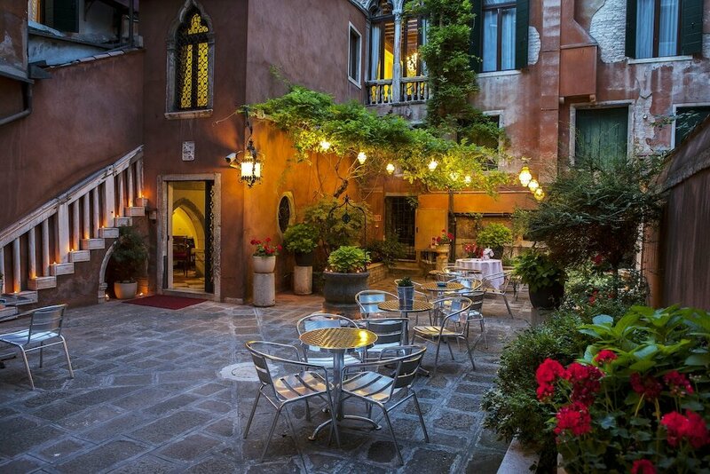 Гостиница Hotel San Moisè в Венеции