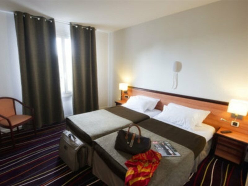 Фото The Originals City, Hôtel Astoria Vatican, Lourdes