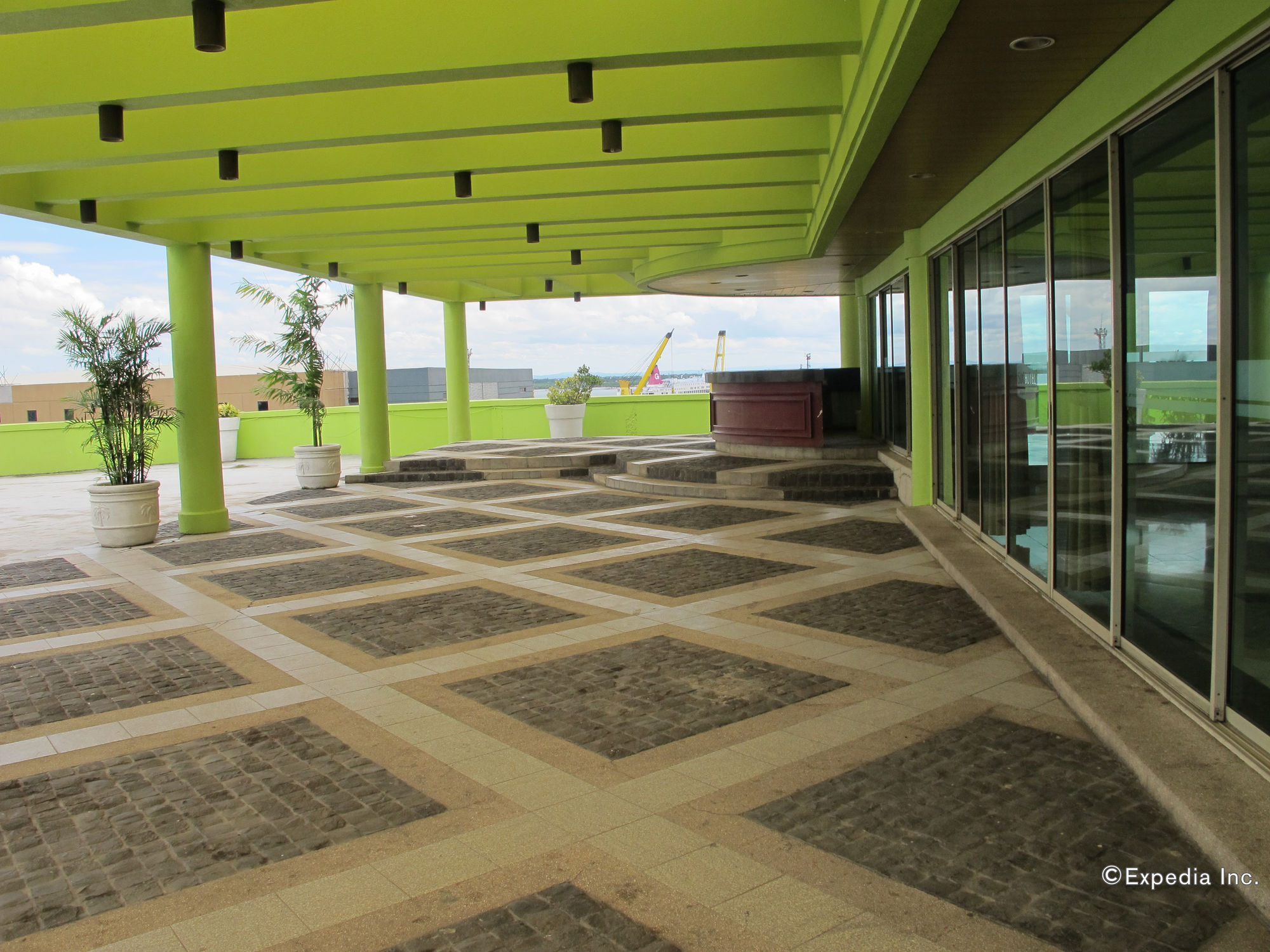 Фото Sugbutel Family Hotel