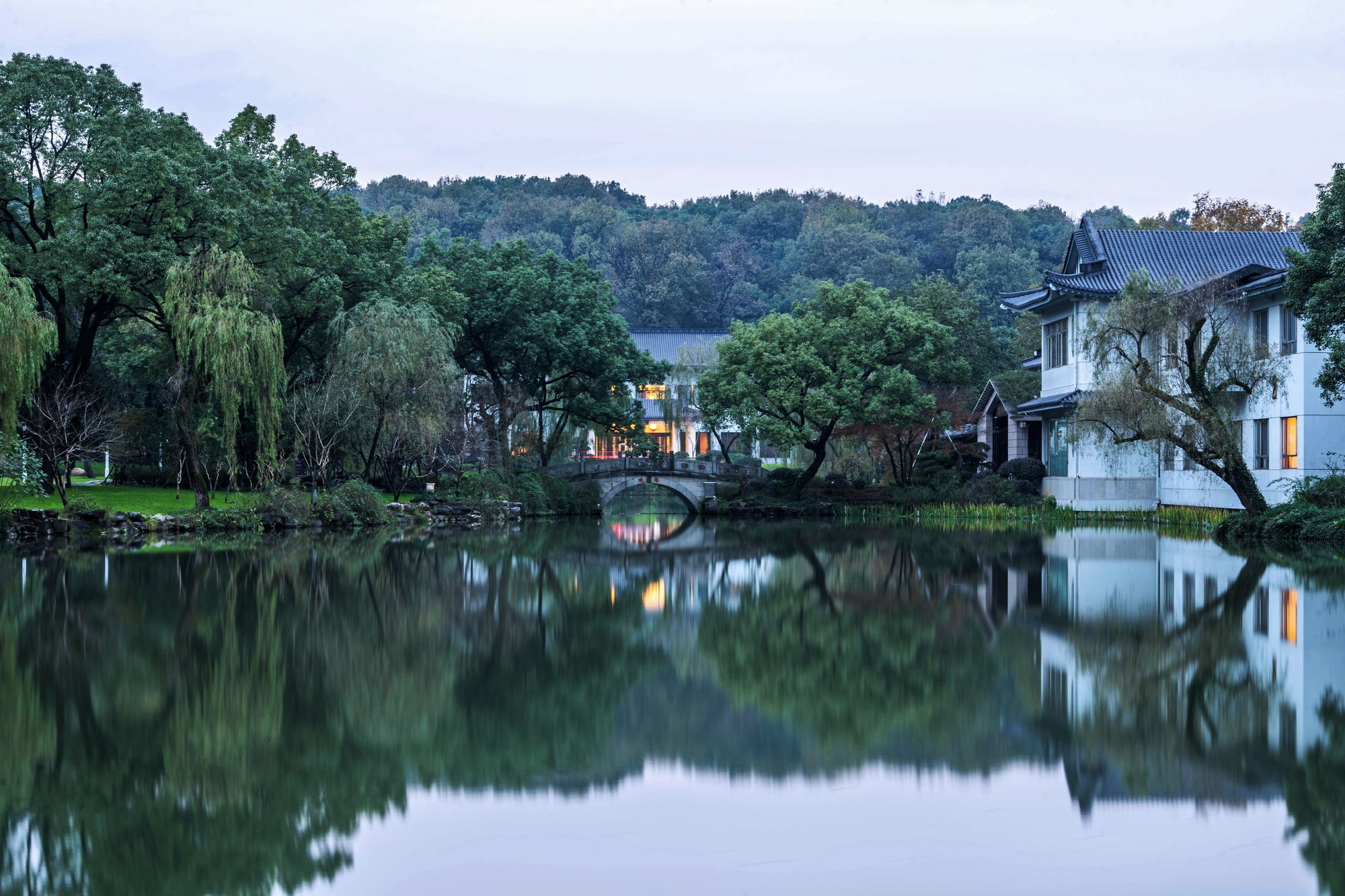 Фото West Lake State Guest House