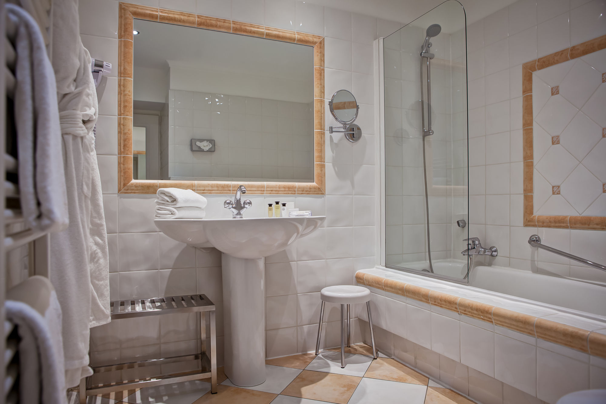 Фото Grand Hotel Des Terreaux 