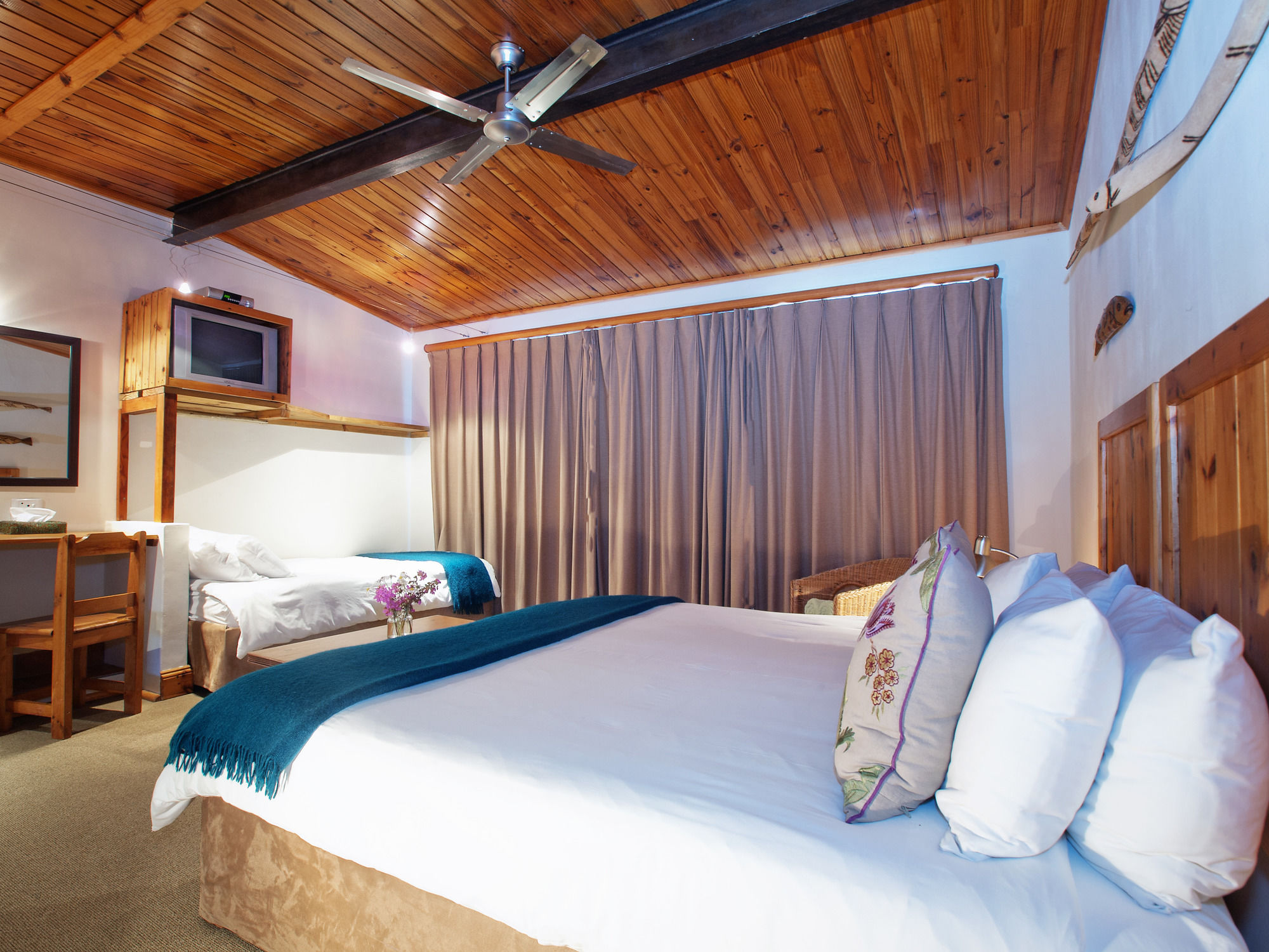 Фото At the Woods Guest House