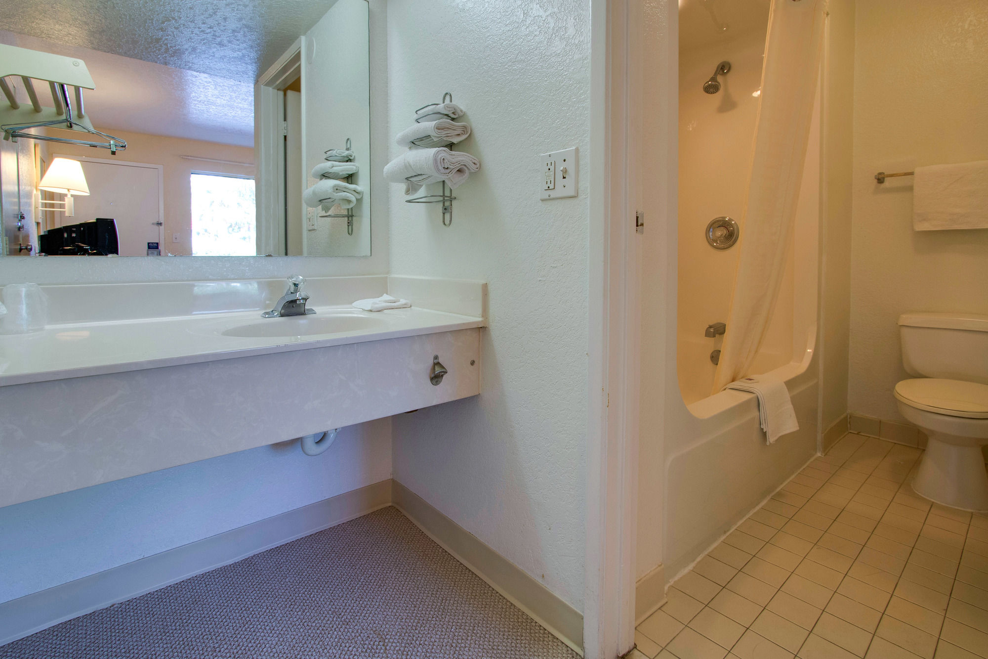 Фото Rodeway Inn Kissimmee Maingate West