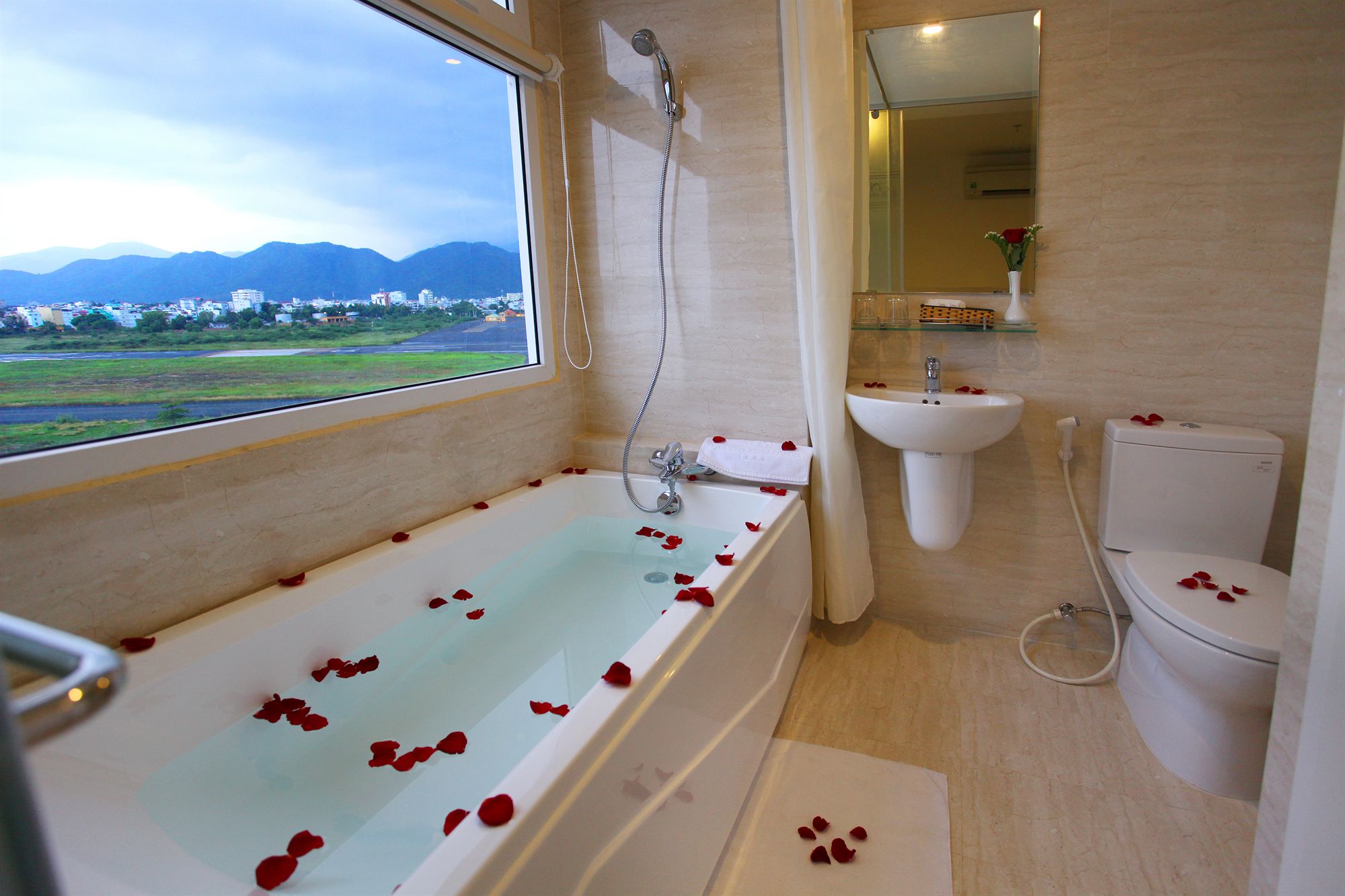 Фото Golden Time Hotel