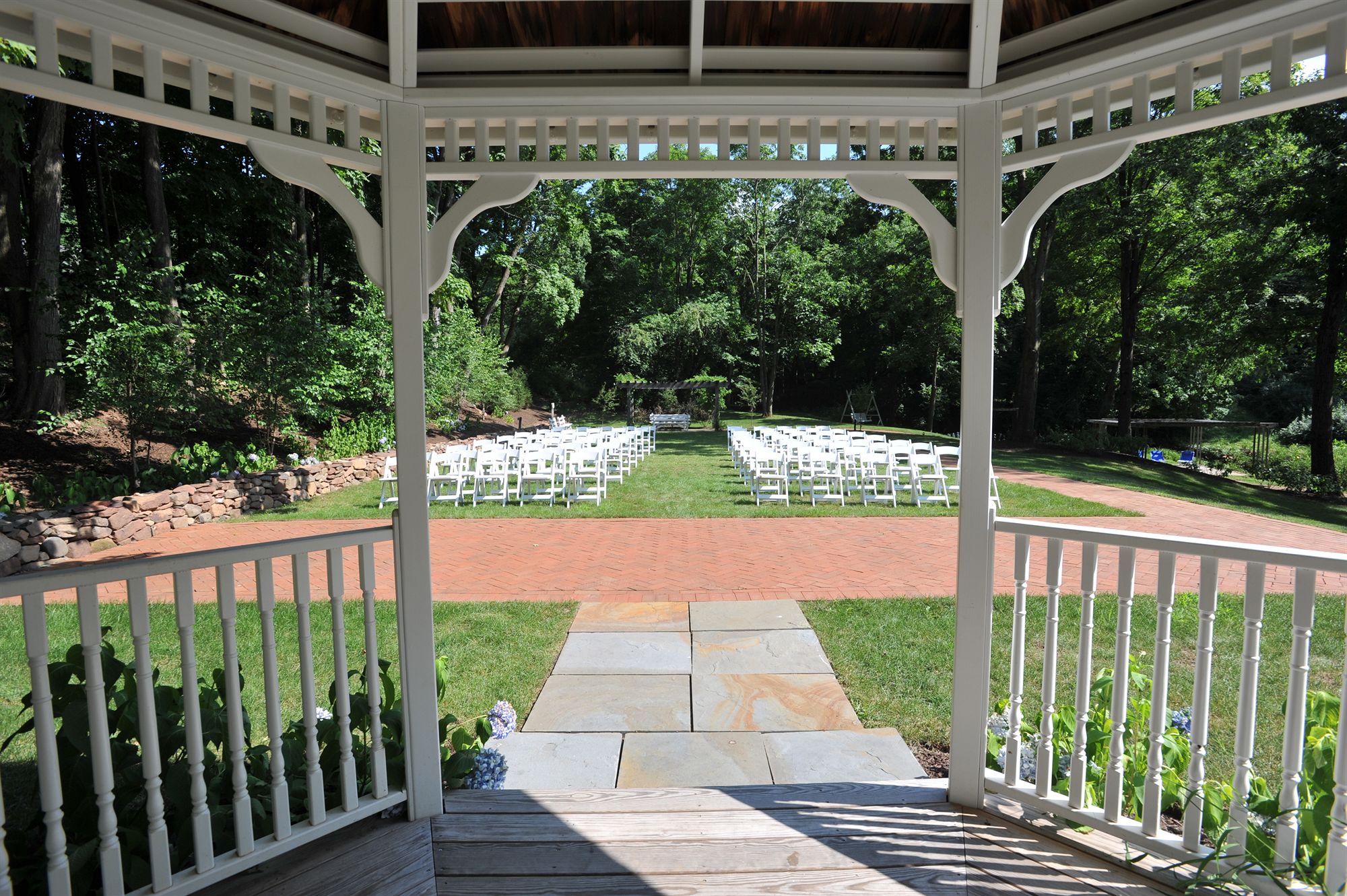 Фото Avon Old Farms Hotel