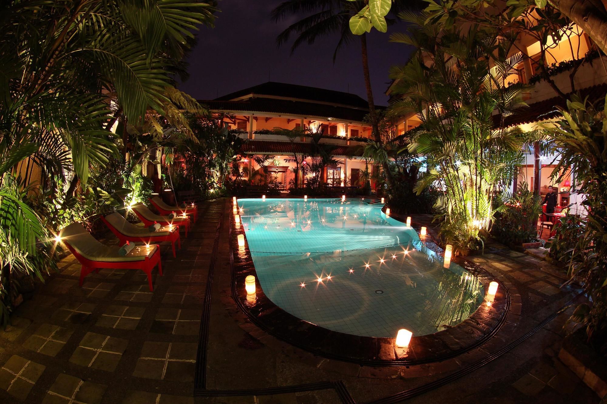 Фото Hotel Tugu Malang