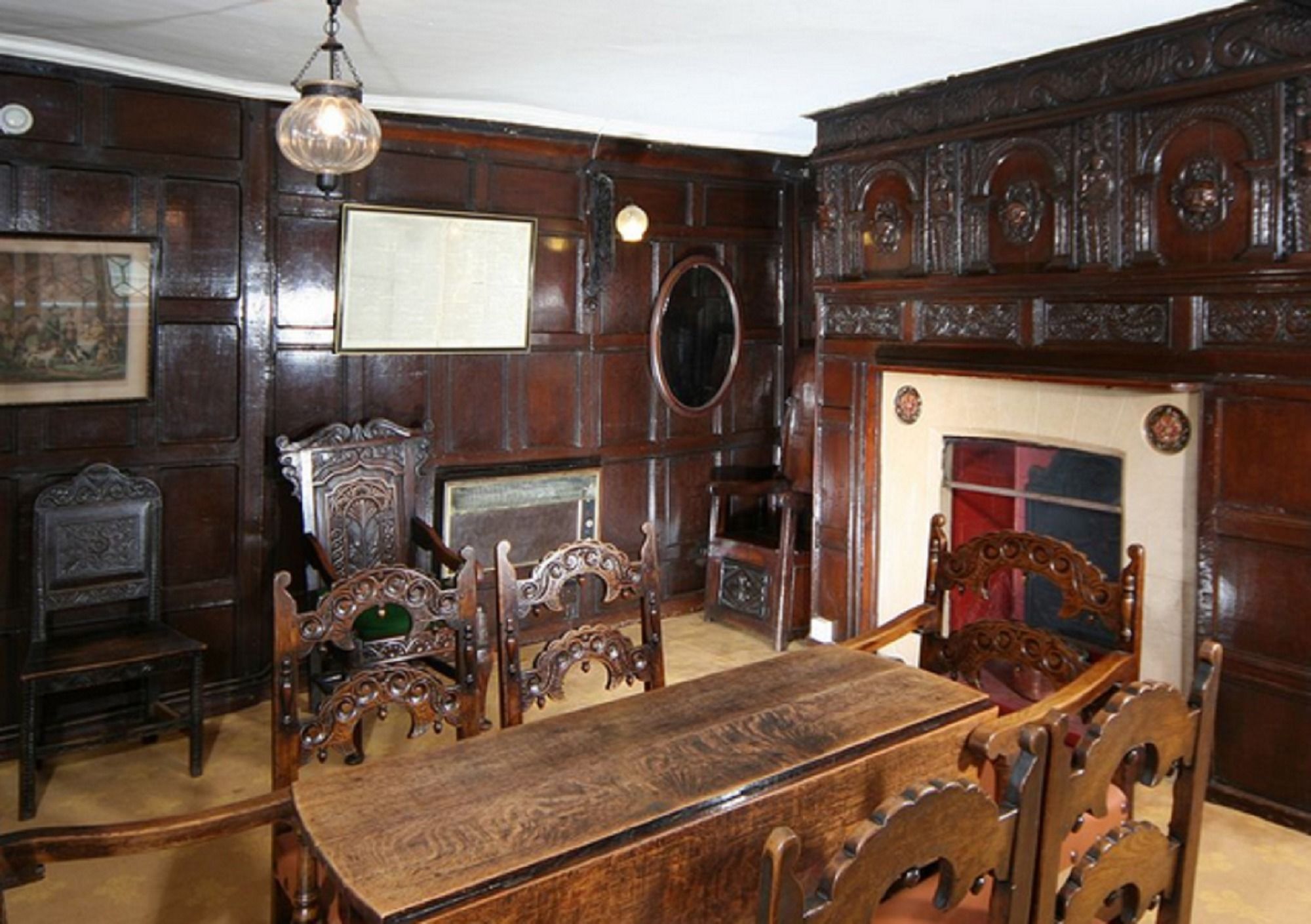 Фото The Feathers Hotel