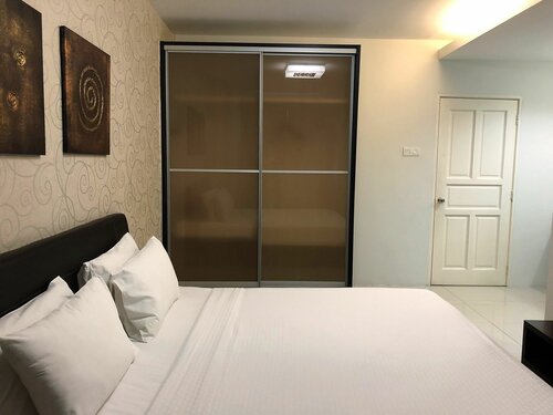 Гостиница Kinta Riverfront Hotel & Suites в Ипохе