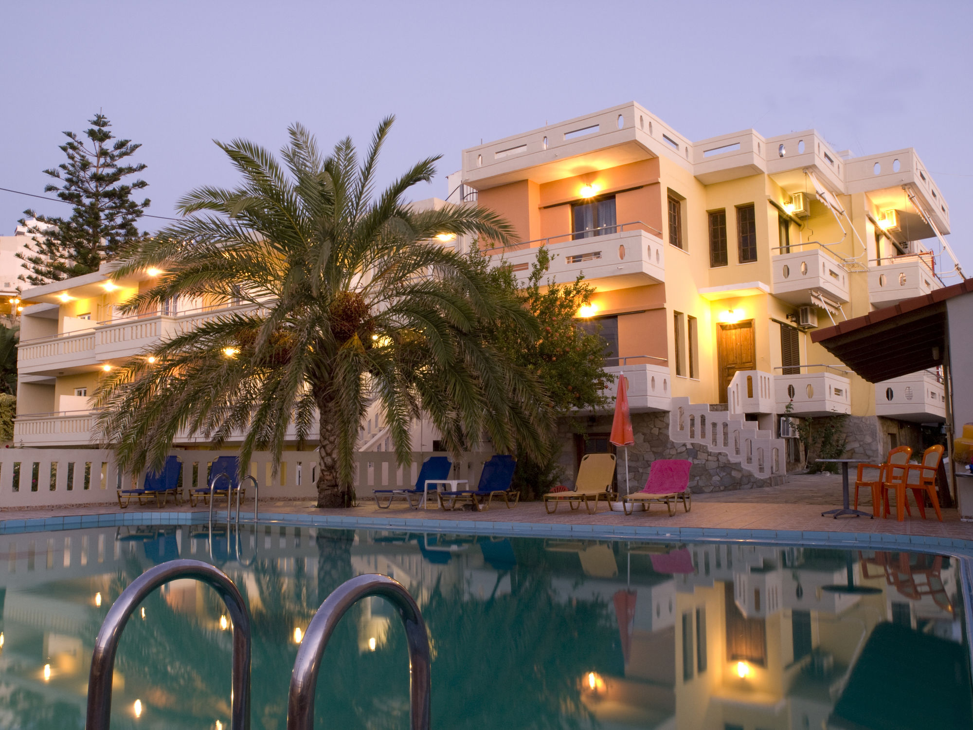 Фото отеля 1