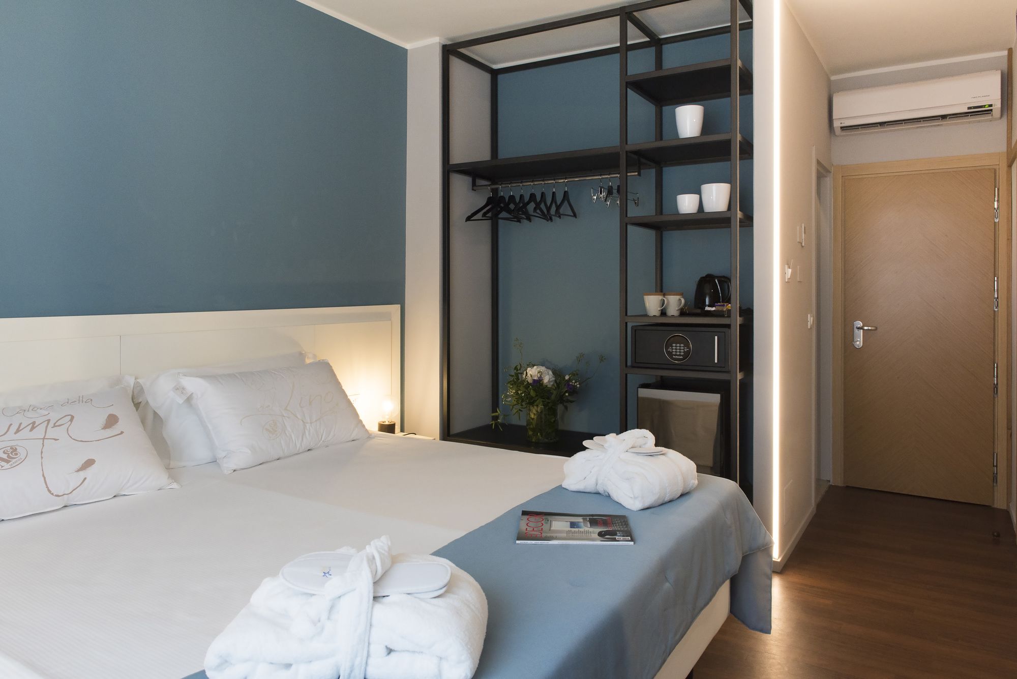 Фото Polo Younique Hotel