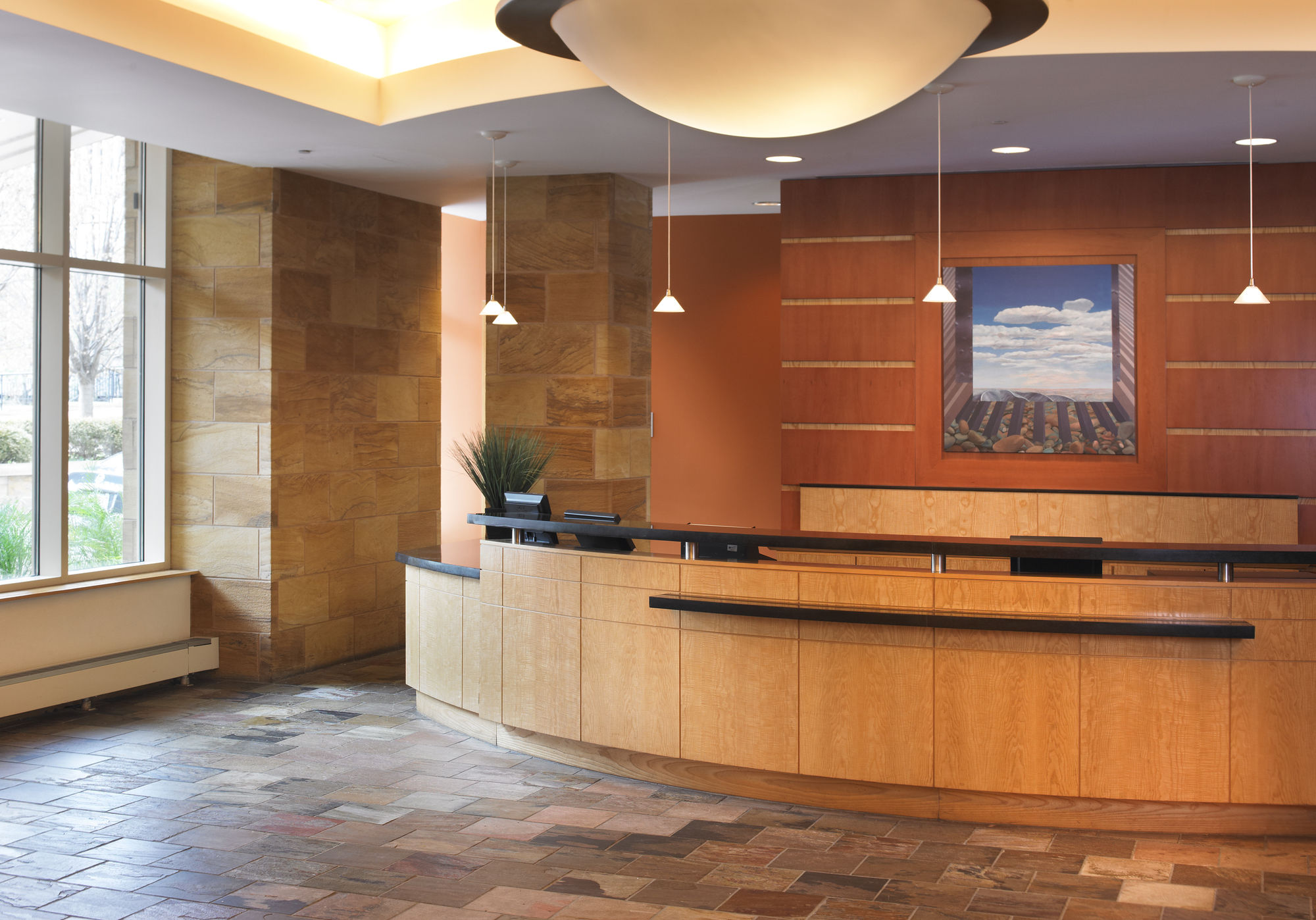 Фото Graduate Cincinnati