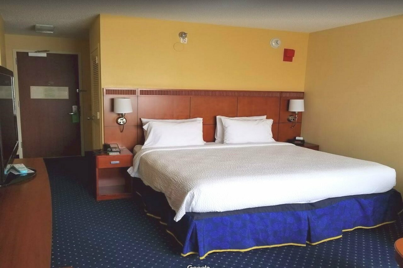 Фото Courtyard by Marriott Arlington Crystal City/Reagan National