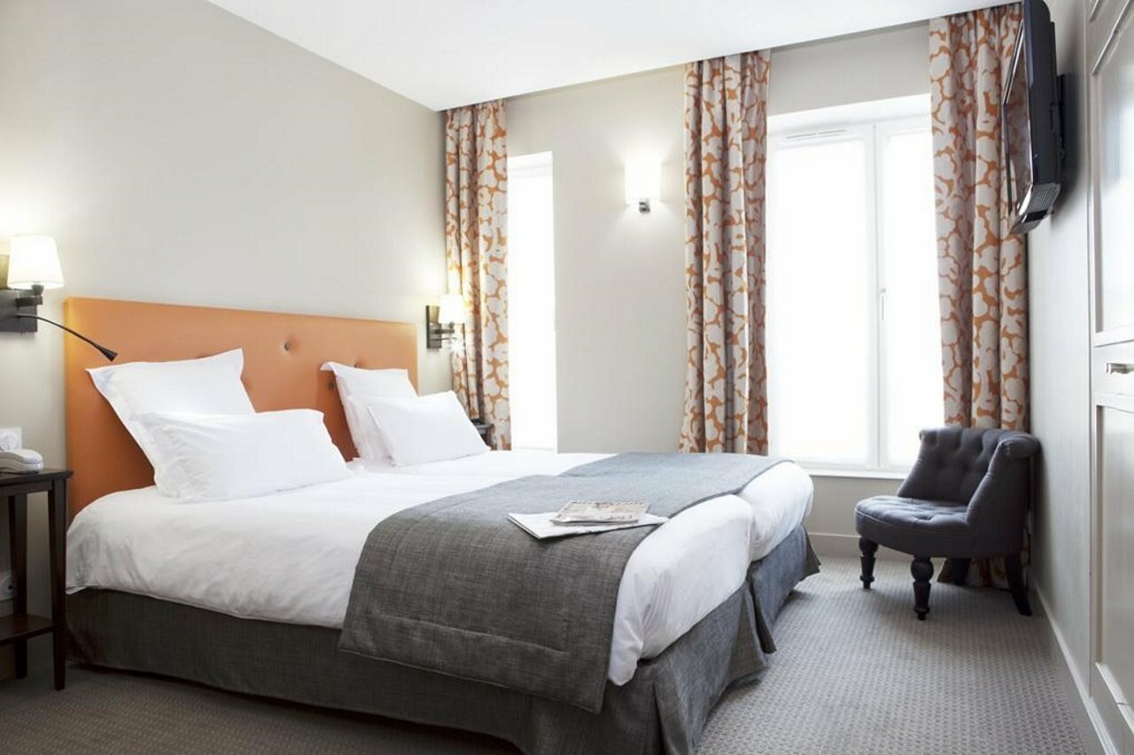 Фото Le Relais Saint Charles Paris