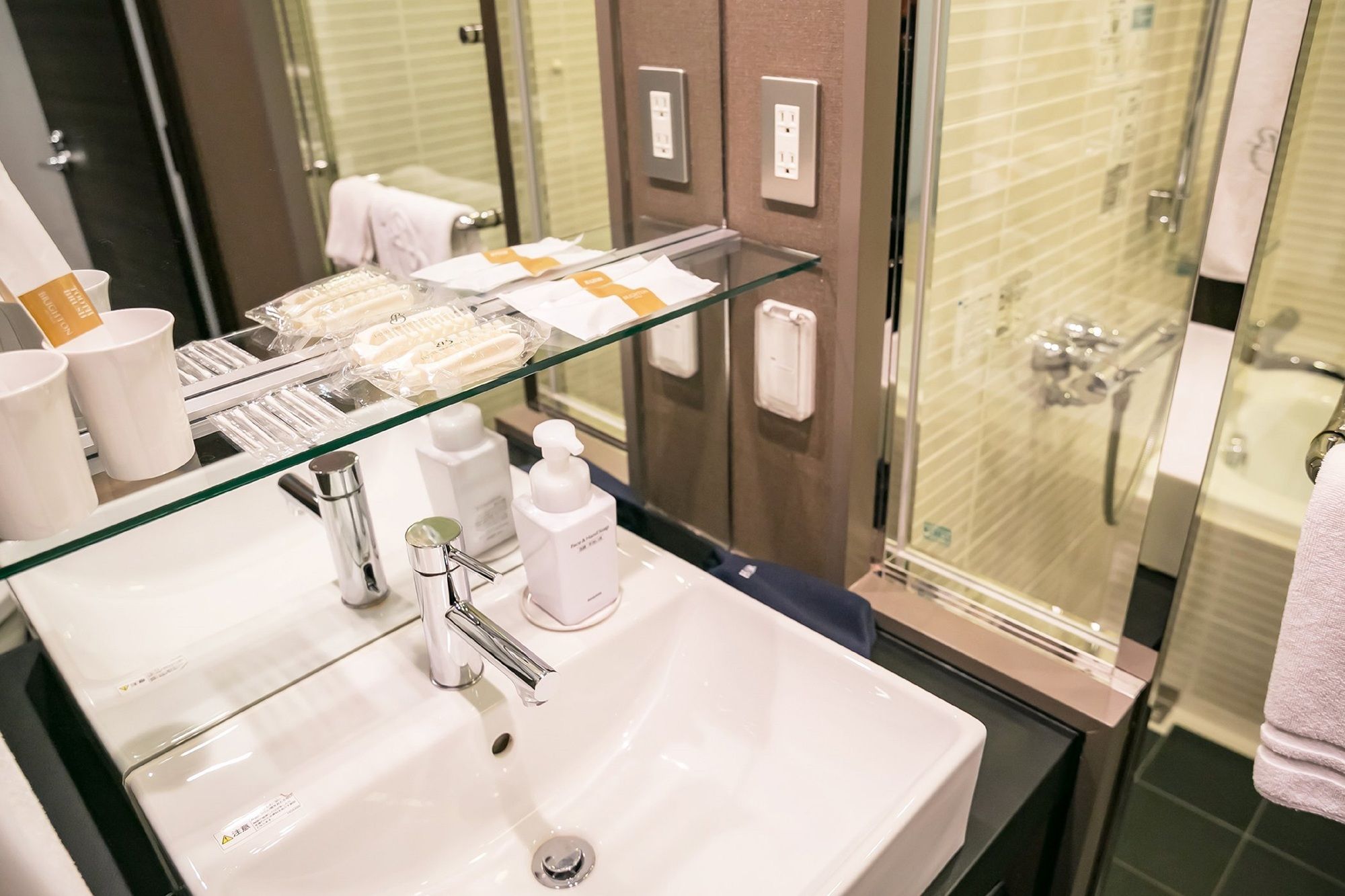 Фото Отель Brighton City Osaka Kitahama