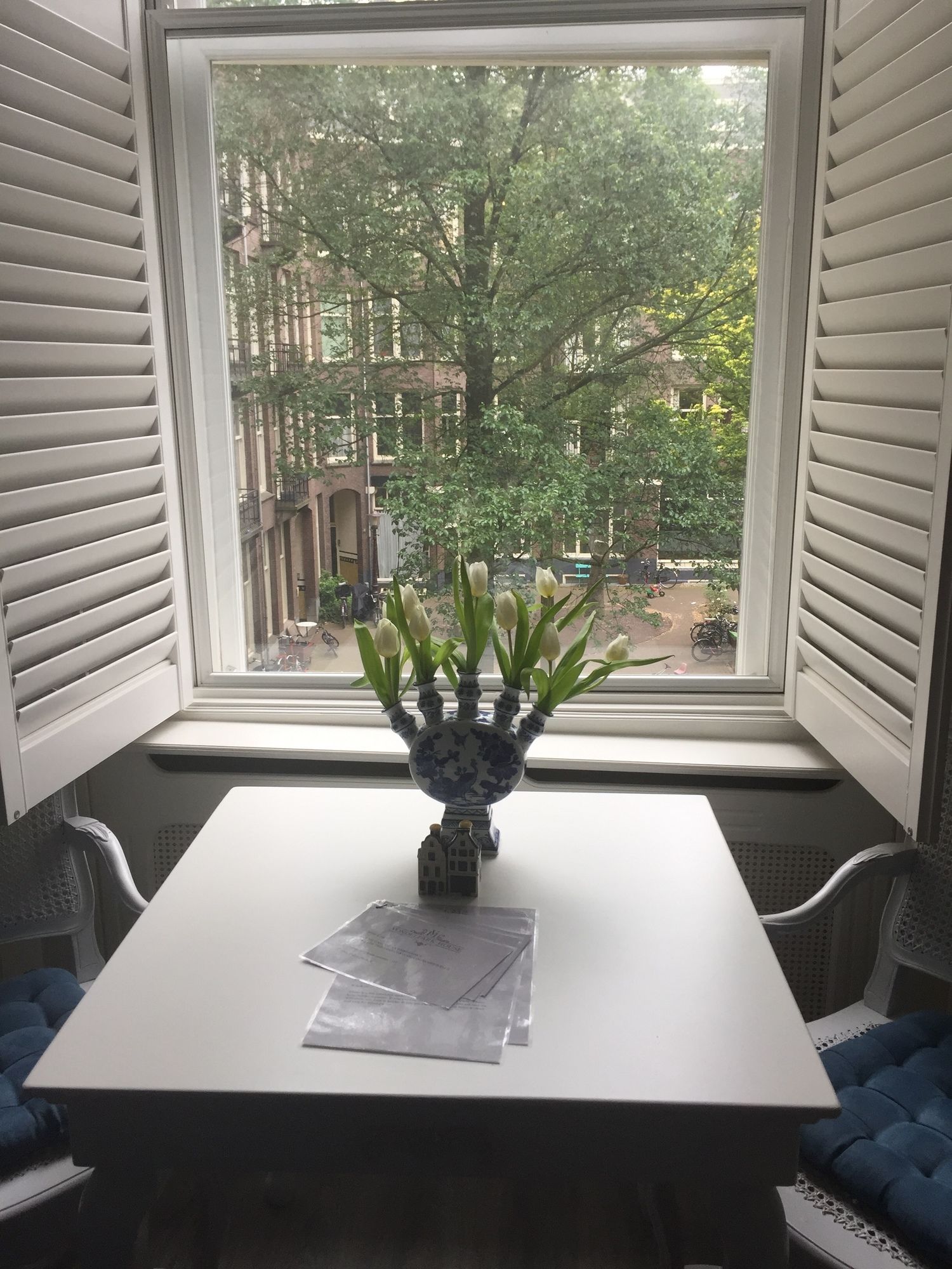 Фото Vondelpark House Bed&Breakfast