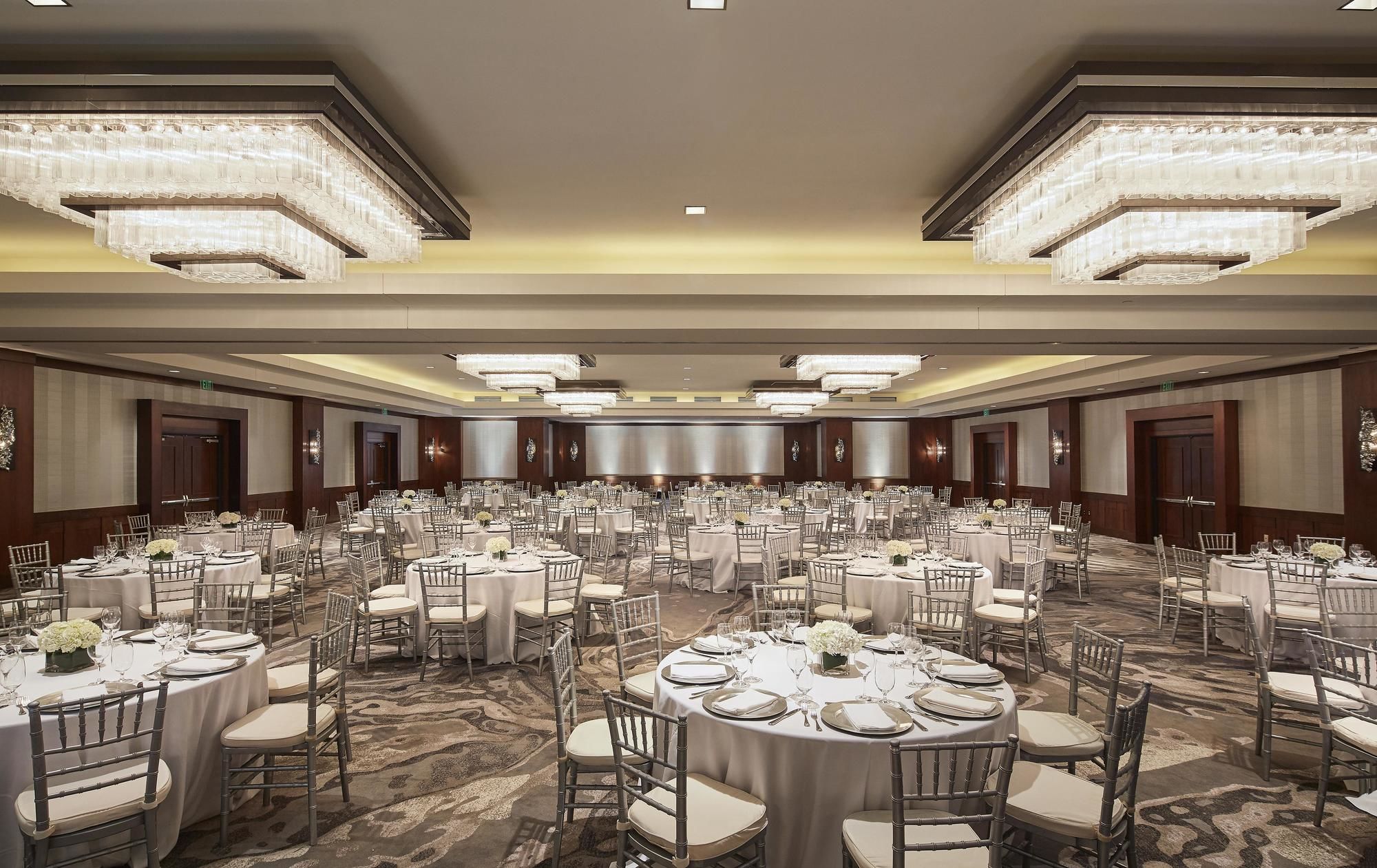 Фото The Highland Dallas, Curio Collection by Hilton