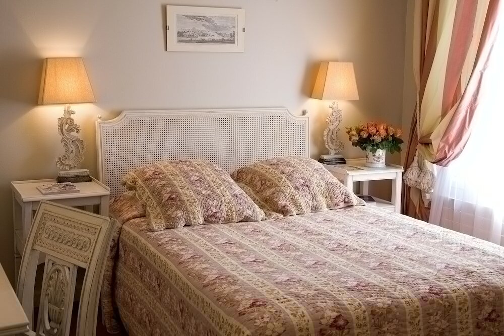 Фото Pavillon Henri IV