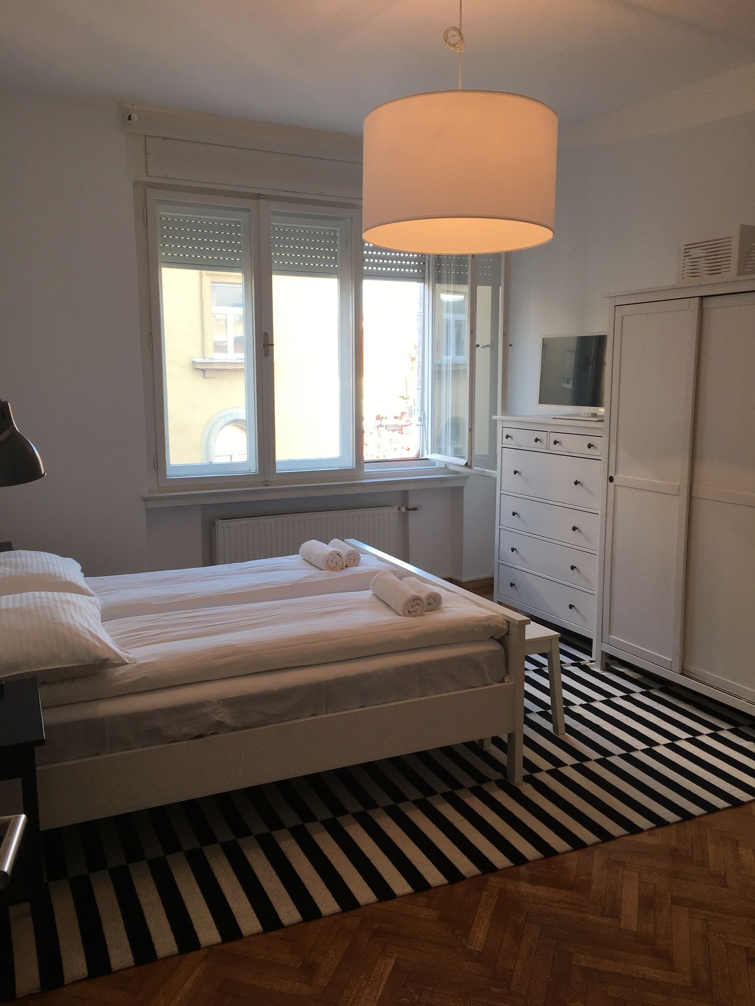 Фото Angel Main Square