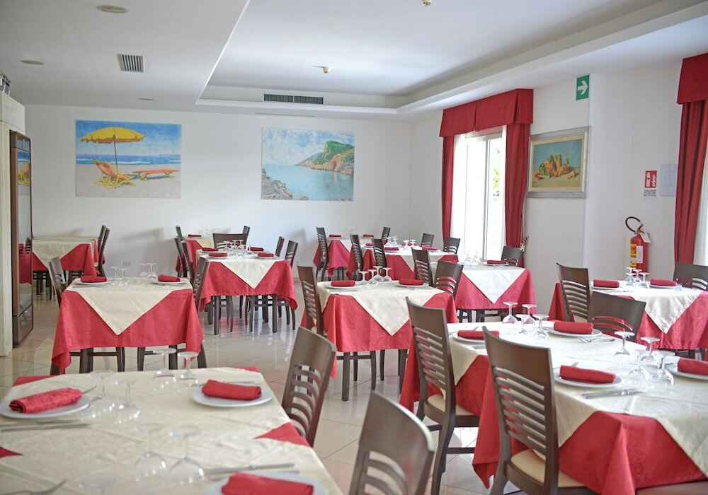 Фото Hotel Pigalle