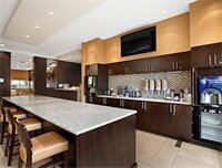 Фото Days Inn & Suites by Wyndham Winnipeg Airport Manitoba