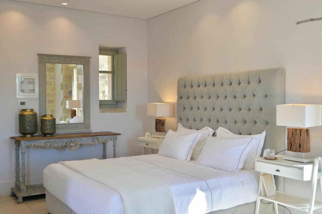 Фото Akrolithi Boutique Hotel