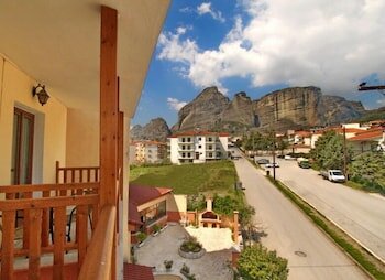 Фото Famissi Hotel